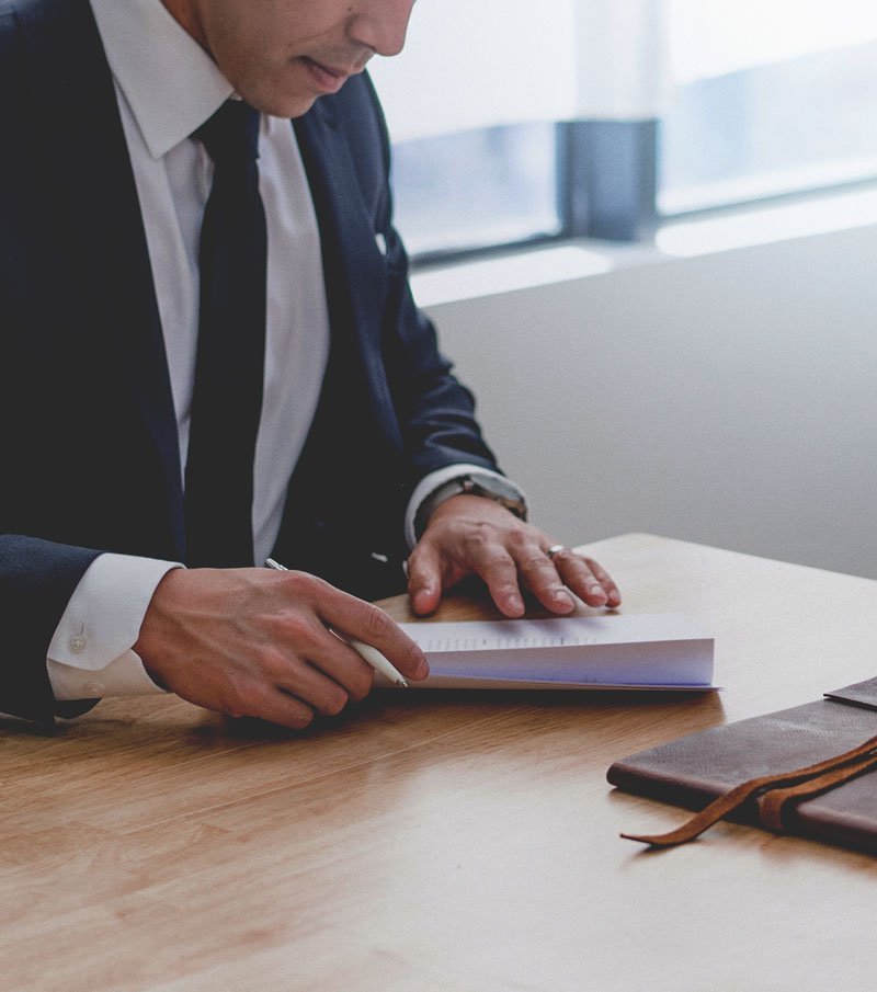 Solicitud pareja de hecho: conoce requisitos, documentación y ventajas de contar con abogados para parejas en trámites legales y de Extranjería.